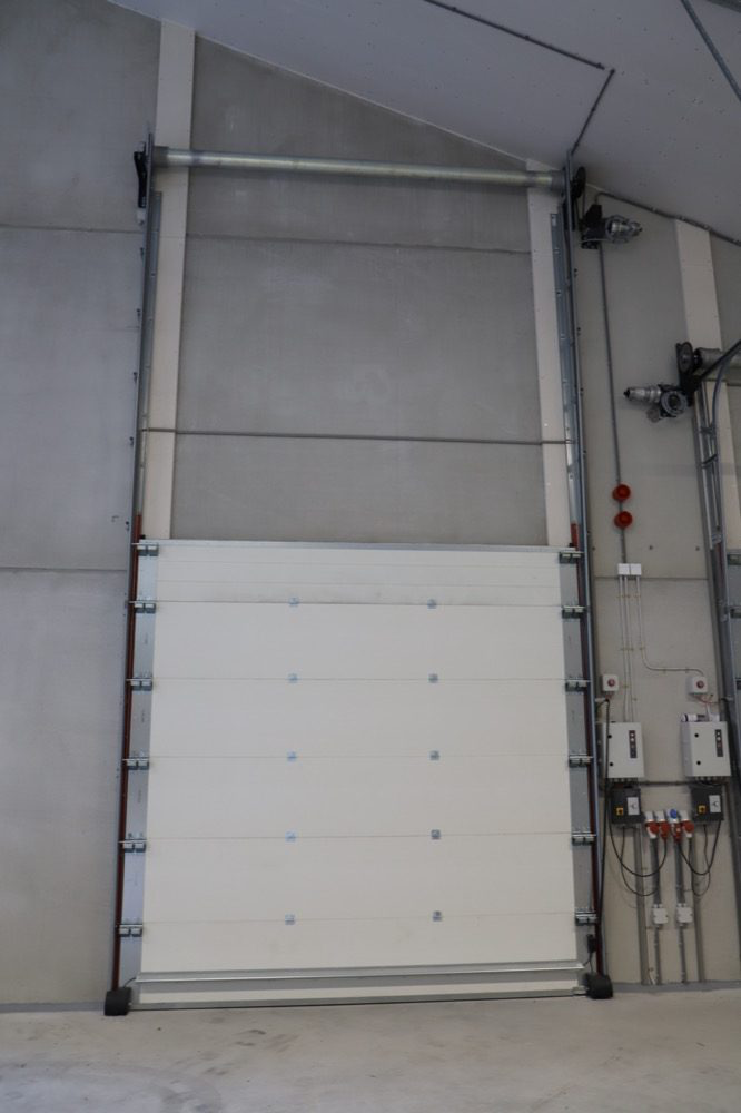 Brandwerende overheaddeur in testopstelling brandklasse EI120